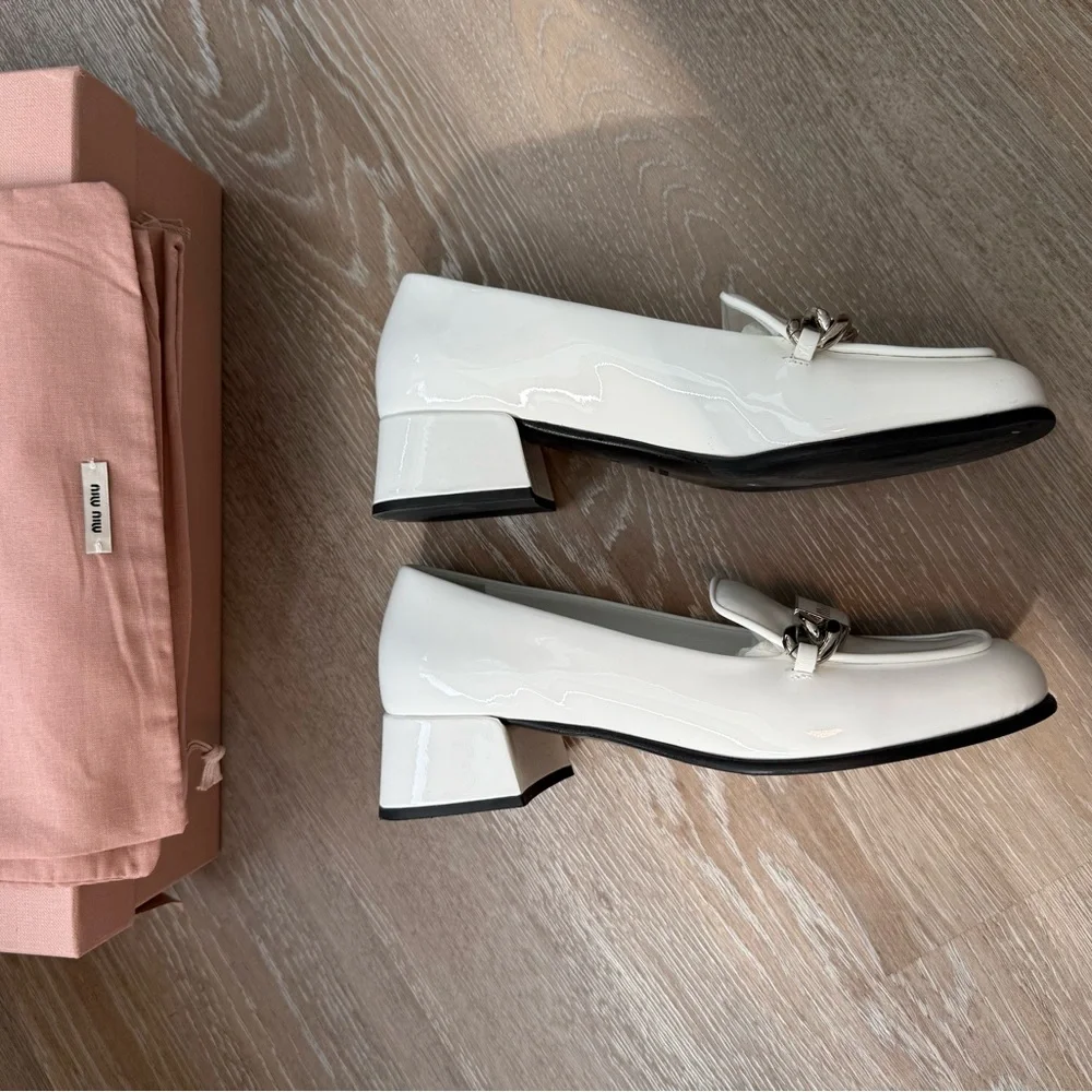 Miu Miu White Patent Leather Chain Logo Loafers Size 37 w/ Box & Dust Bag - Picture 6 of 9
